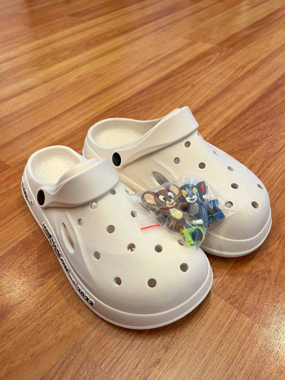 CROCS молочного цвета резиновые