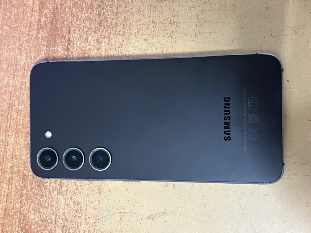 Samsung s23 128/8gb