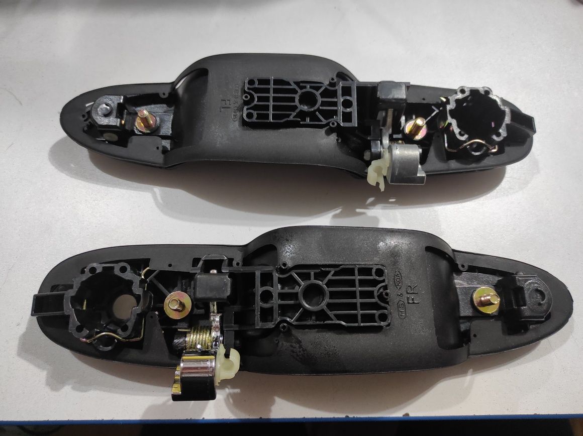 Ручка двери наружние внутренний Mazda MPV LW 99-06