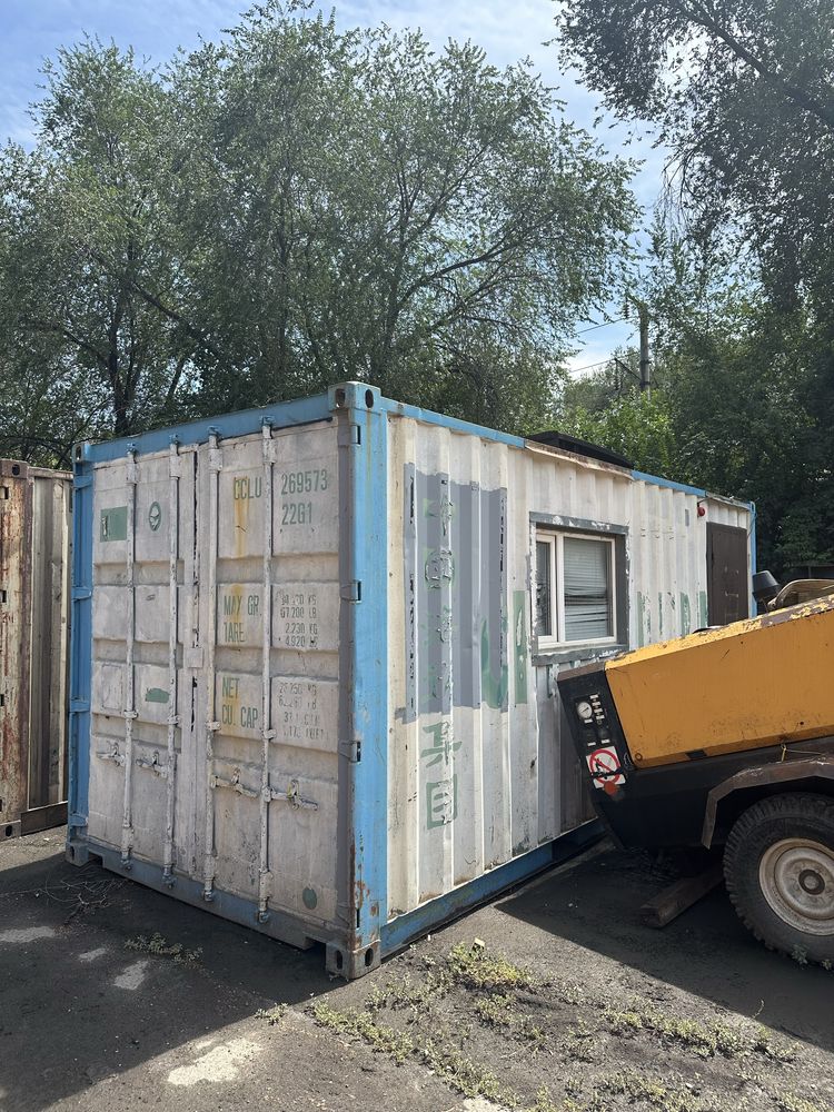Продается контейнер