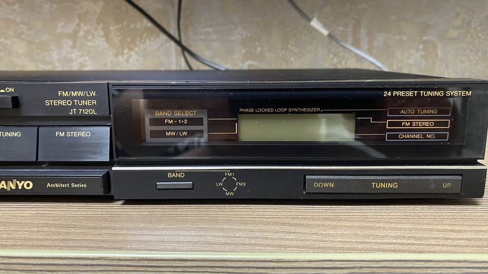 Цифровой фм тюнер/FM tuner SANYO JT 7120L
