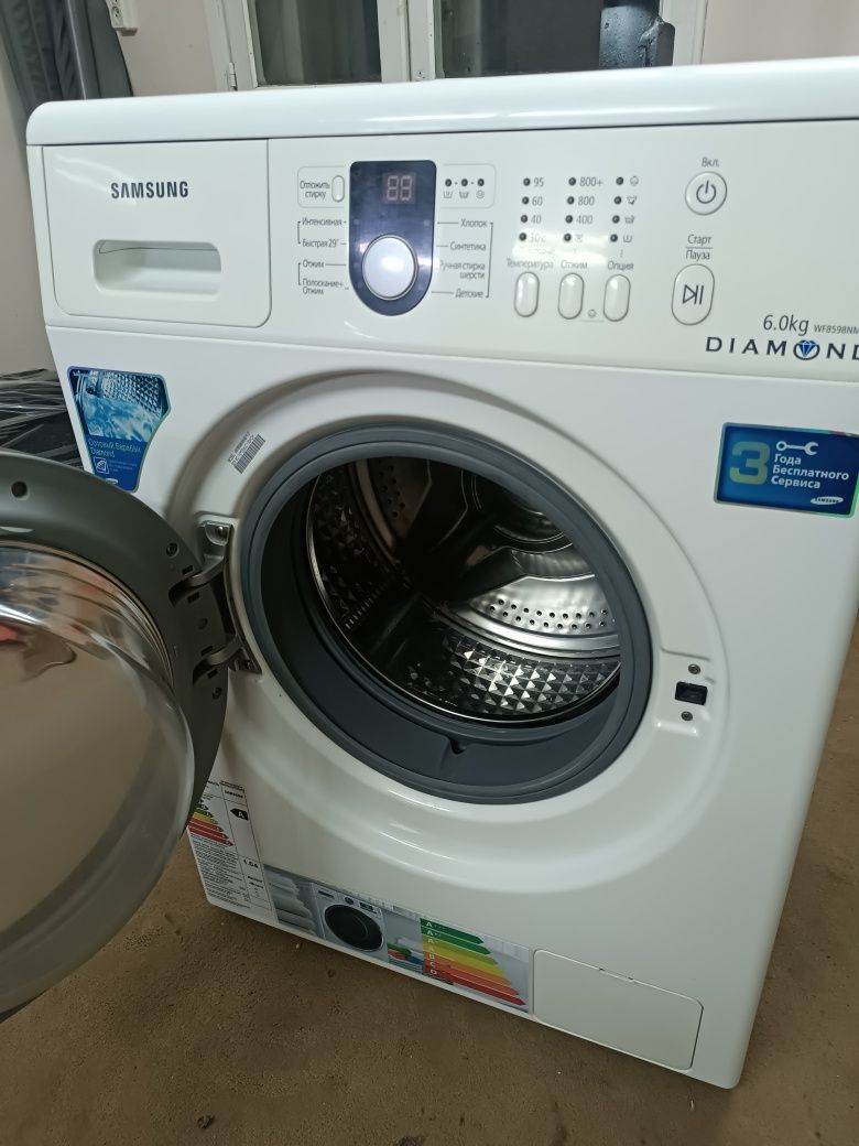 Стиральная машина Samsung 6kg в отличном состоянии.