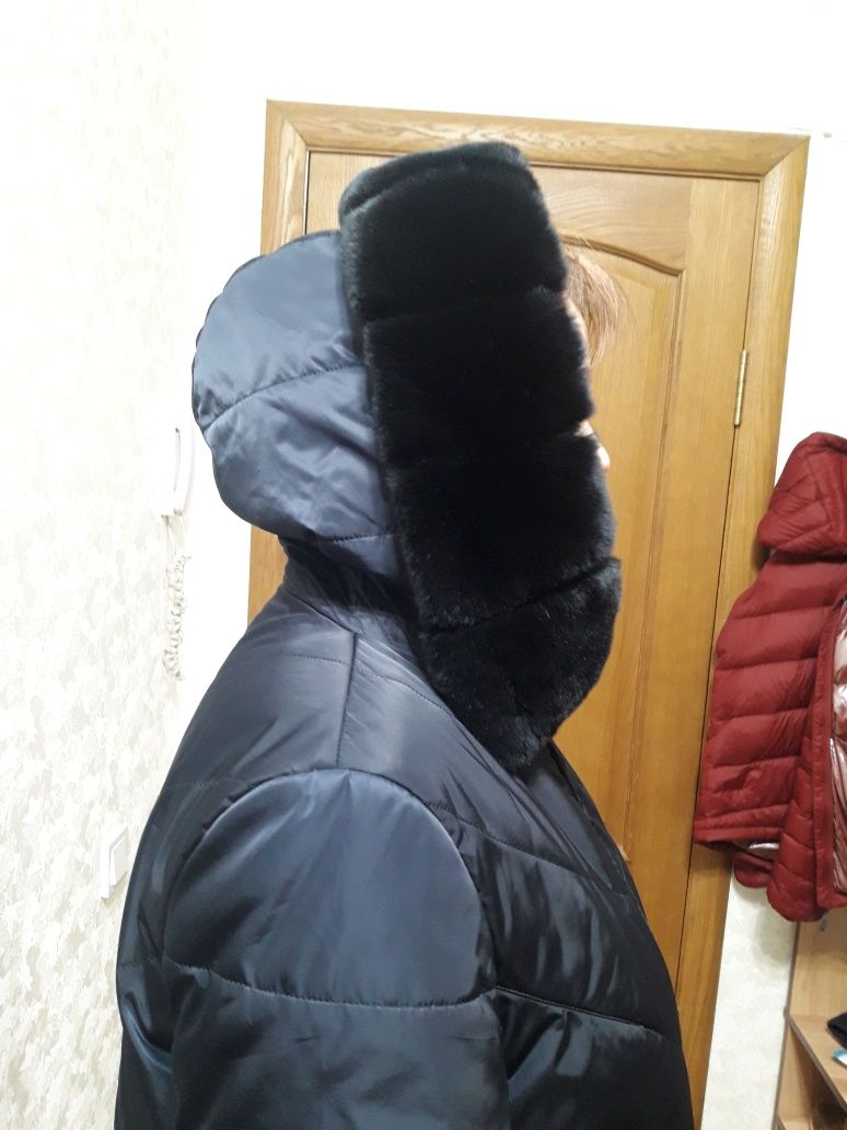 Продам зимнюю куртку