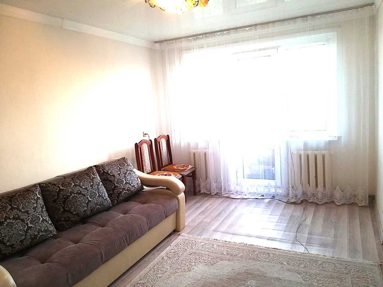 Продам 3-комнатную квартиру 12-микр.