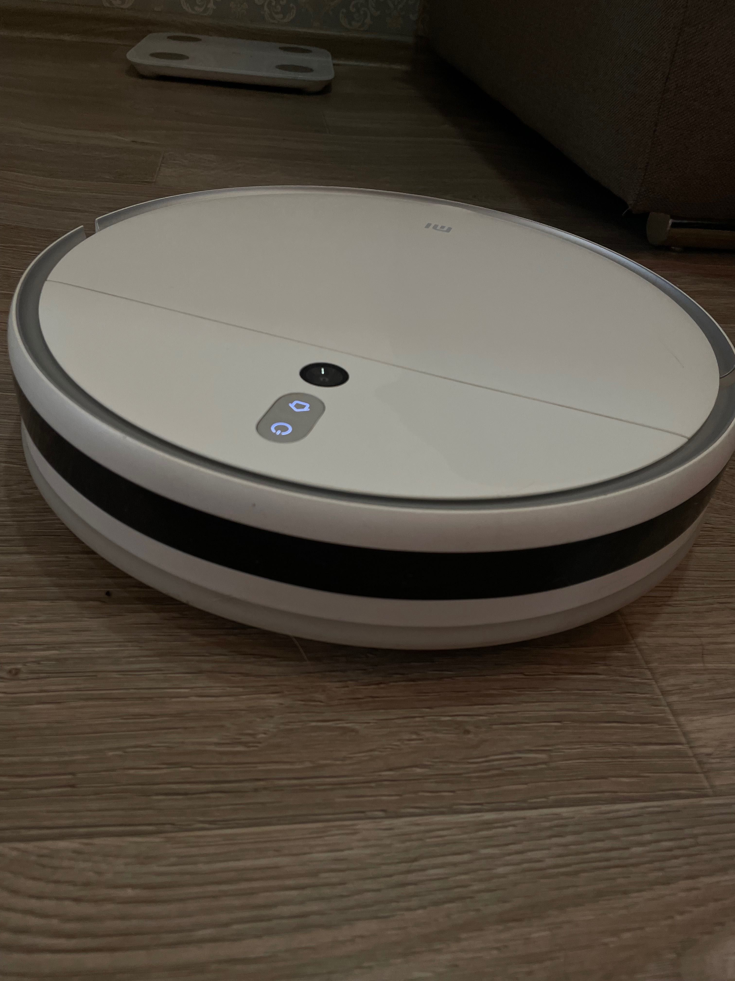 Робот-пылесос Xiaomi Mi Robot Vacuum-Mop