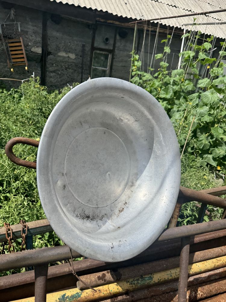 Продам флягу 40 литр, кастрюля.