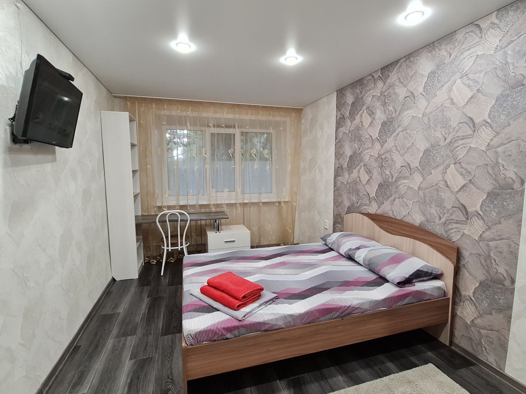 Павлова 13 (ТД Алатау, Кинотеатр Ш.Айманова, ТД Алатау, Alpenhof)