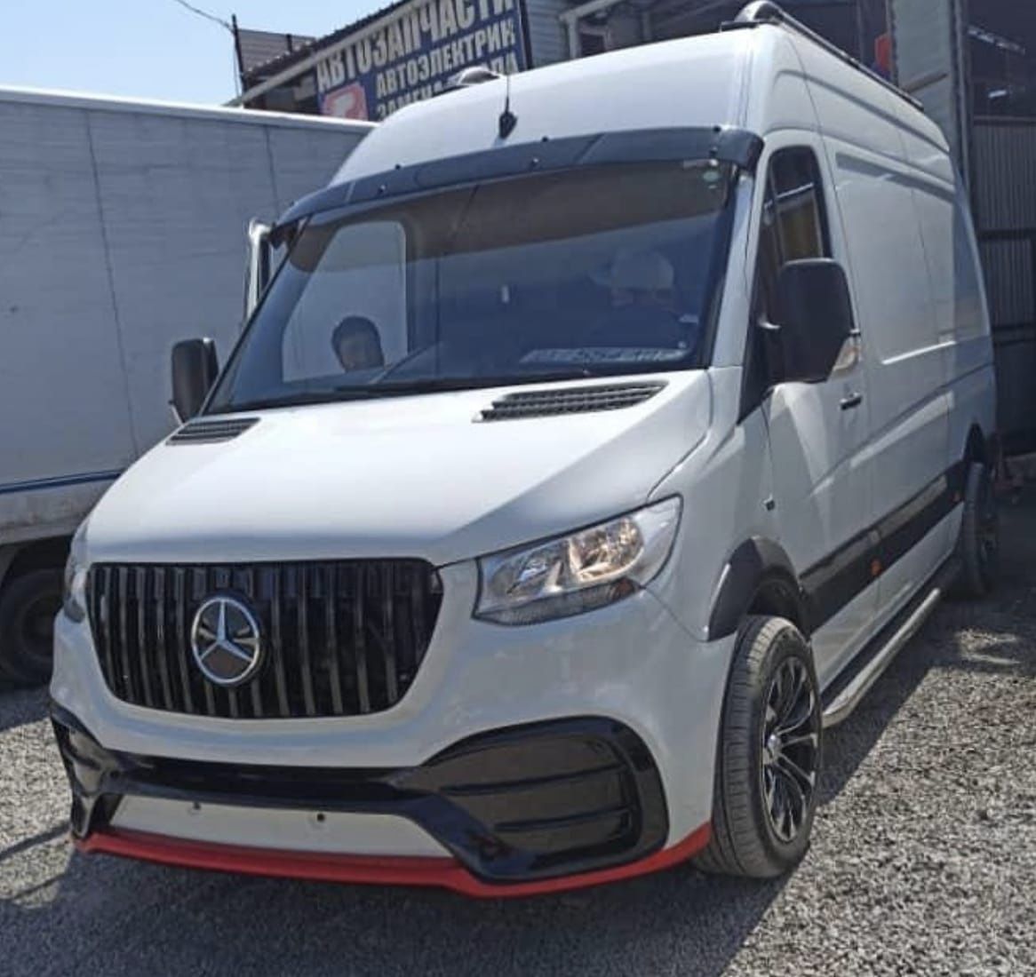 Передний бампер Sprinter W907