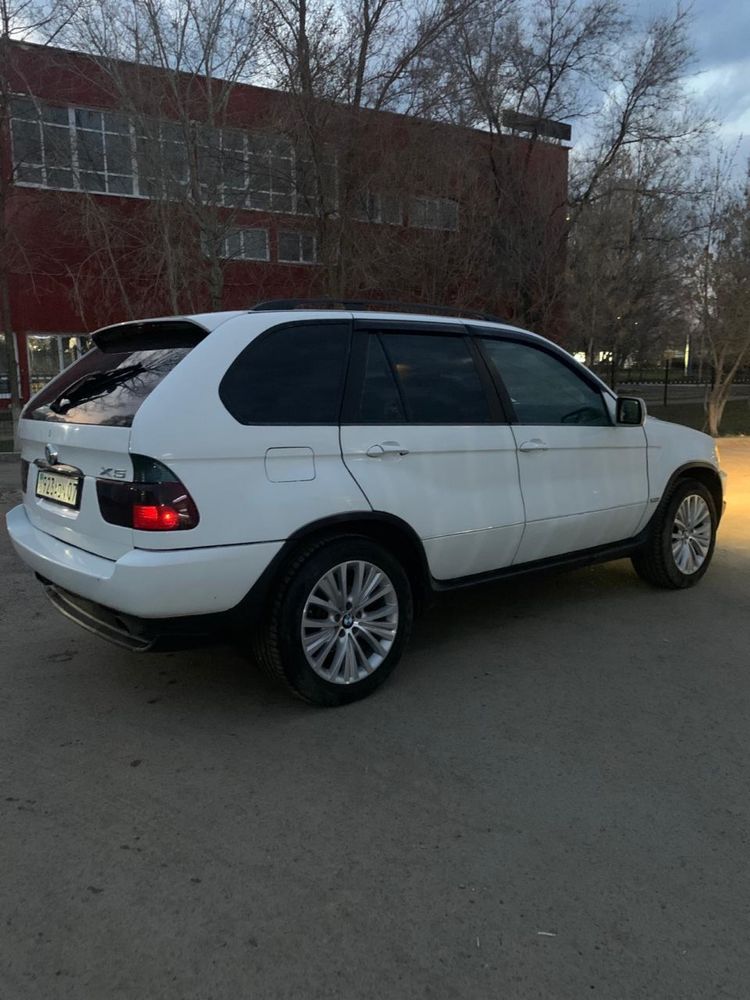Продам BMW X5 E53 2003год