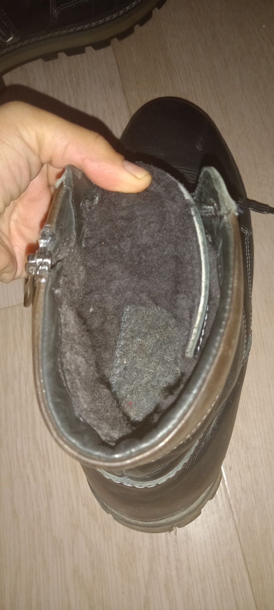 Продам зимний обувь мужской