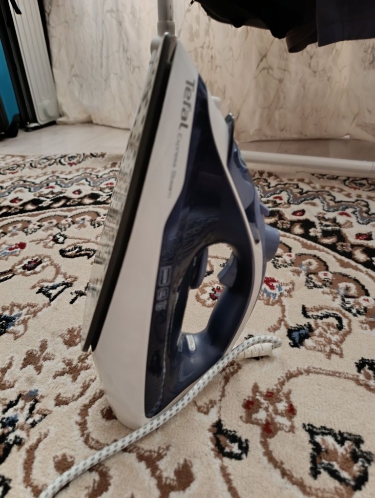Утюг Tefal в отличном состоянии