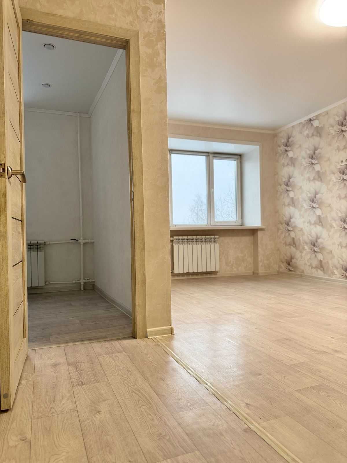 Продам 1 комнатную квартиру в районе БЖ!