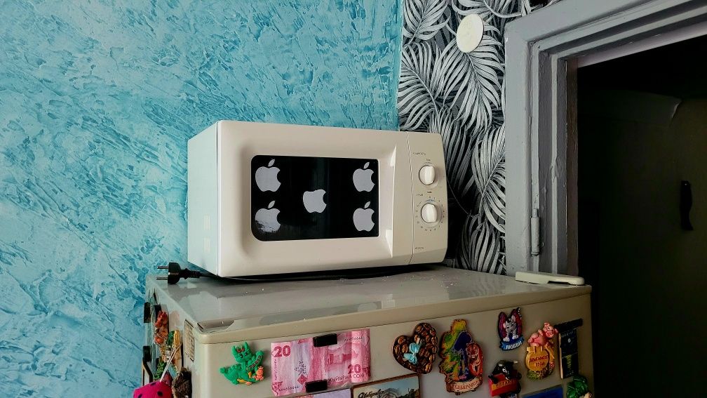 Продам микроволновку LG MS 2022G