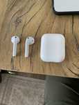 Apple AirPods 2