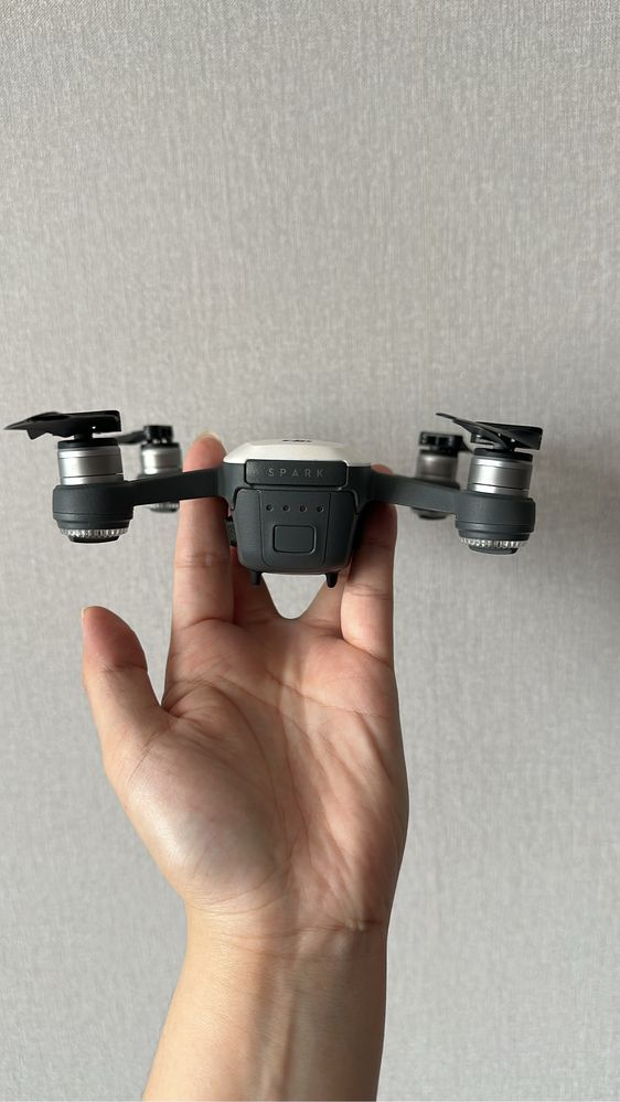 Продам Дрон DJI Spark