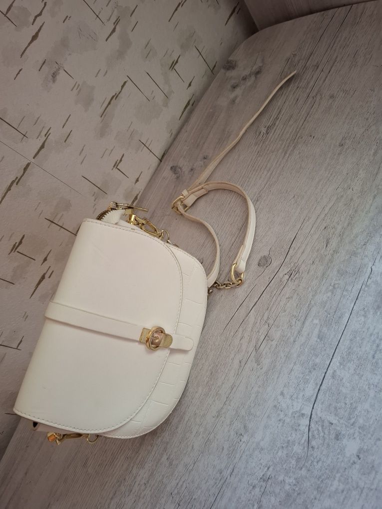 Сумки по 2500₸ продам