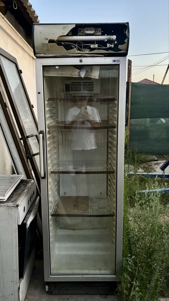 Буу холодильник