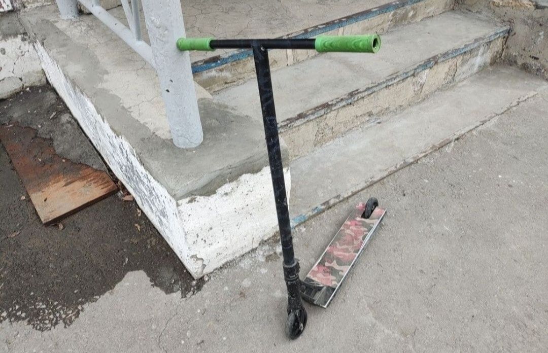 Трюковой самокат