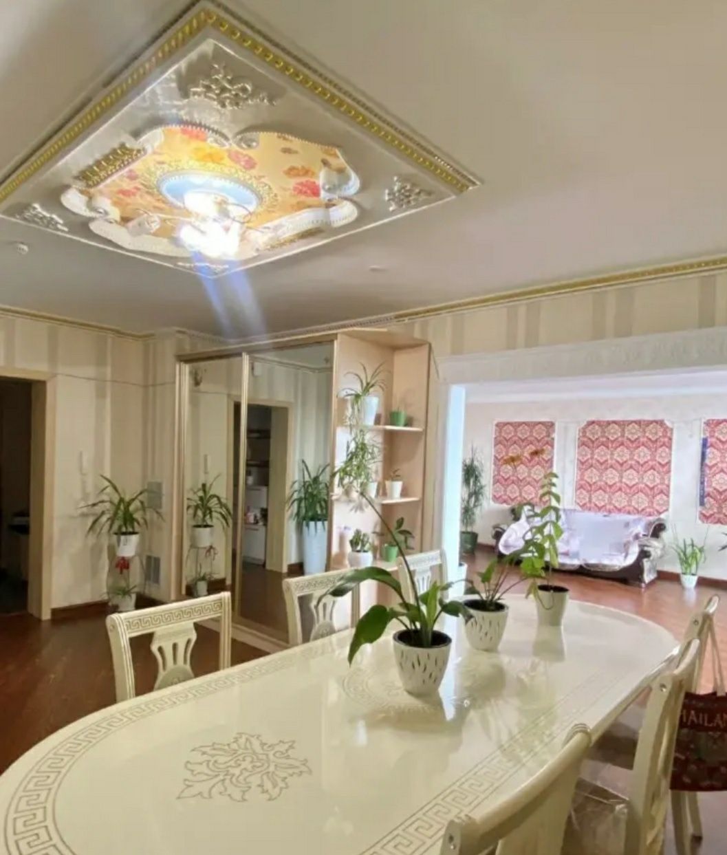 Продам стол со стульями