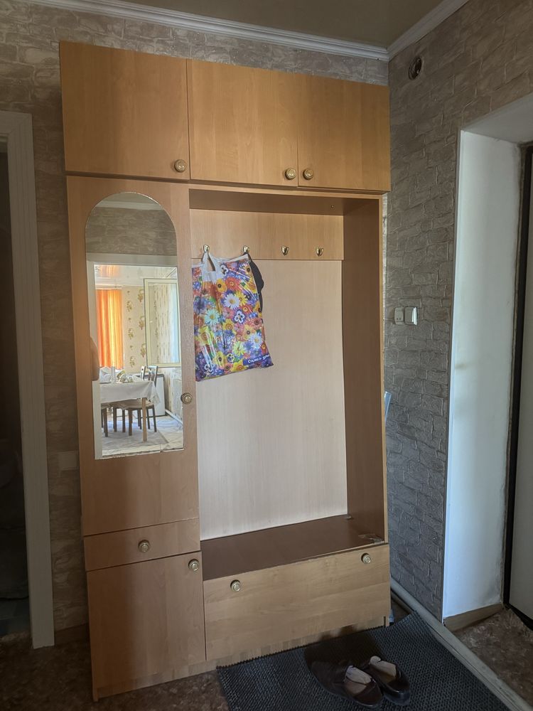 Прихожка шкаф продам