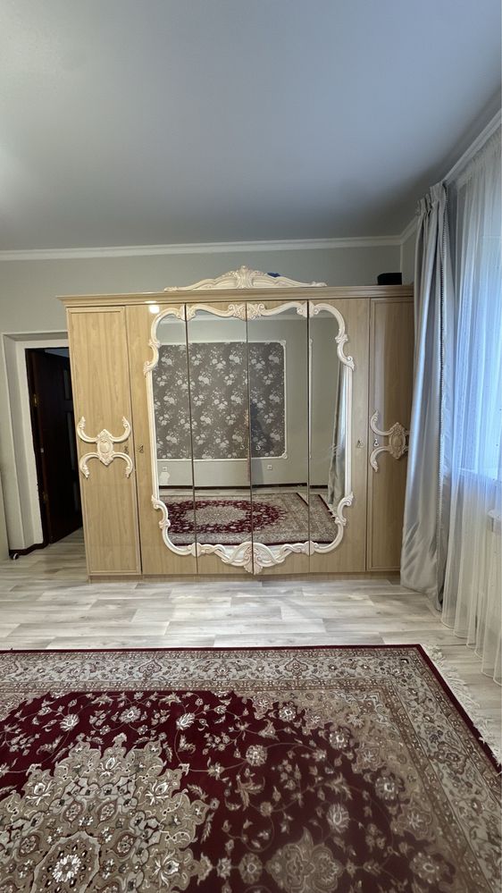 Спальный гарнитур
