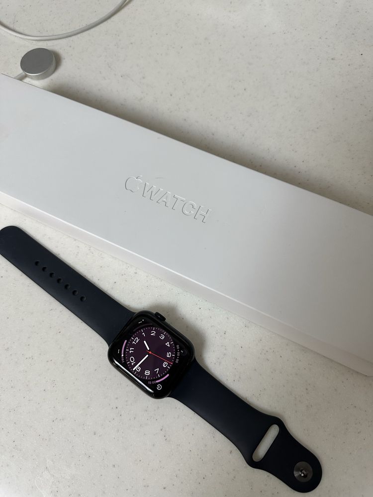 Продам Смарт-часы Apple Watch 45м ОРИГИНАЛ!