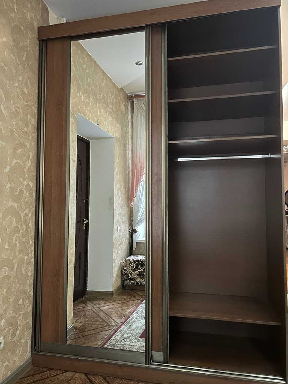 Продам шкаф в прихожую