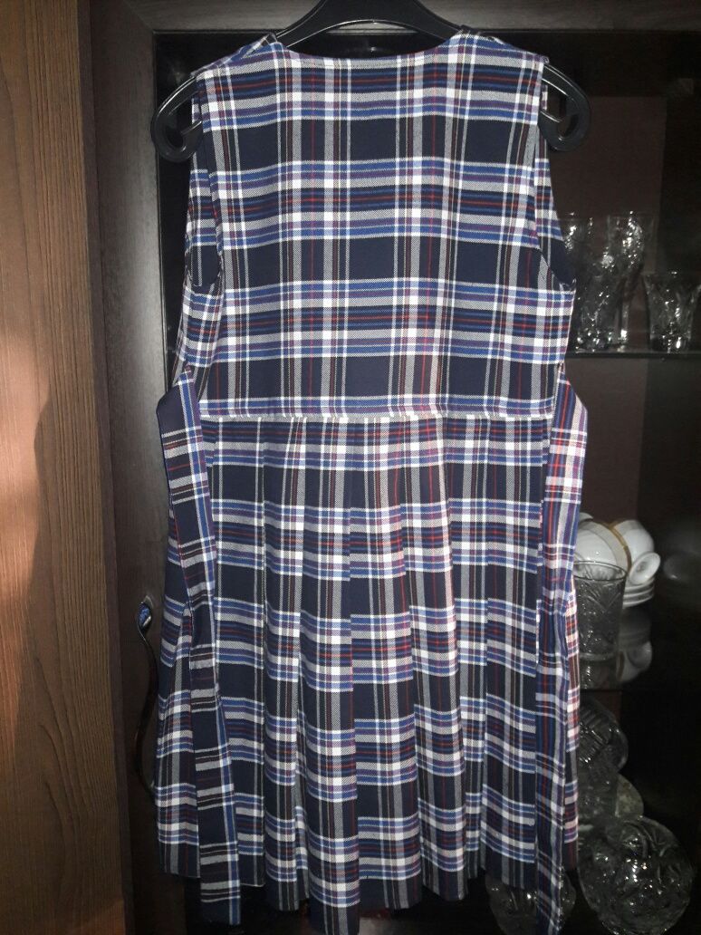 Школьный сарафан.