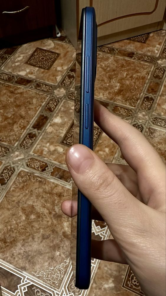 Продам телефон Redmi 12C 64 гигабайт в цвете Ocean Blue