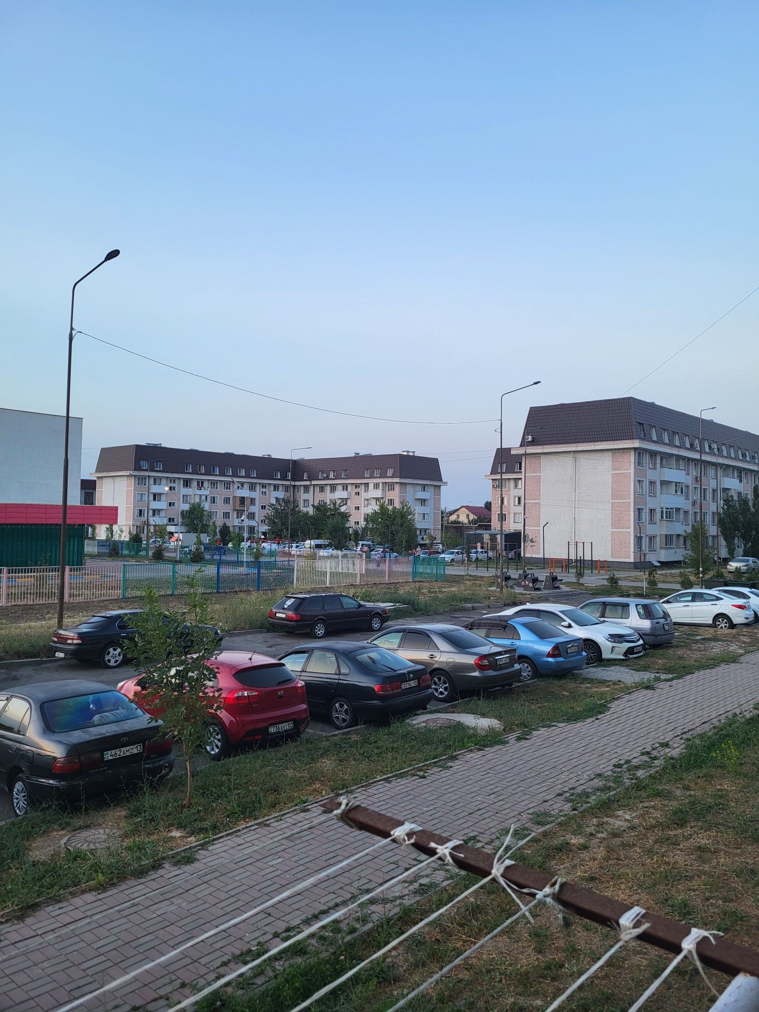 Продам 1ком квартиру в районе Саялы 2 .1 этаж,
