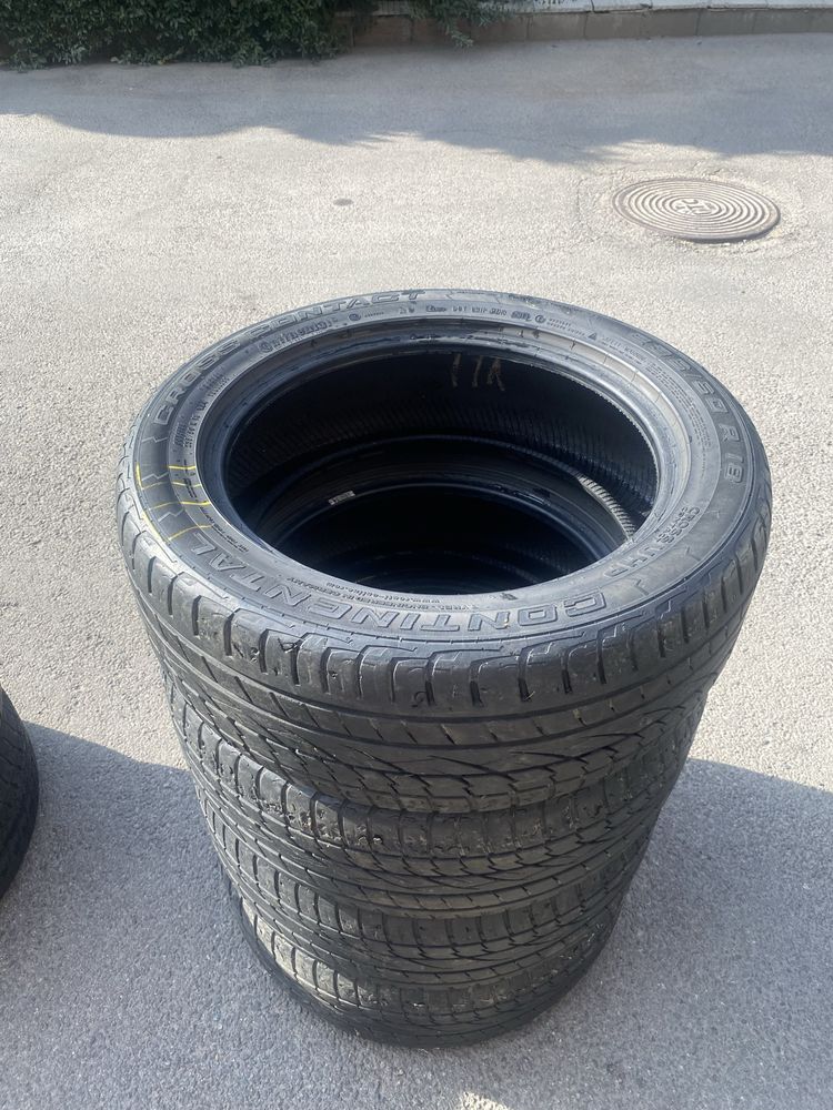 Летние шины Continental 235/50 R18, бу в хорошем состоянии, 4 шт