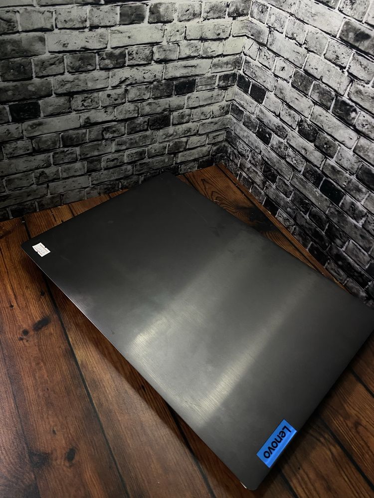Lenovo 81LK. Цп: I-7 (9th) Озу: 16GB. SSD: 128 GB HDD: 1TB.