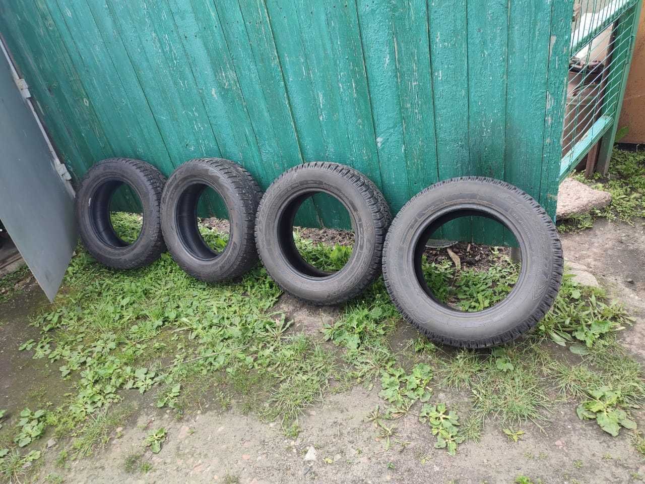 Продам резина  на 195/65/ 15