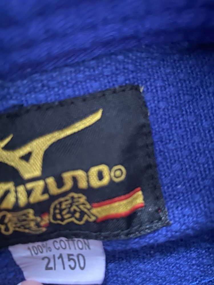 Продам кимано в хорошем состояние