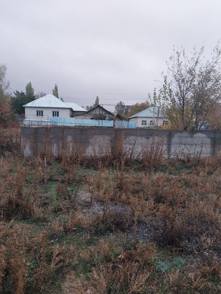 Прадается участок