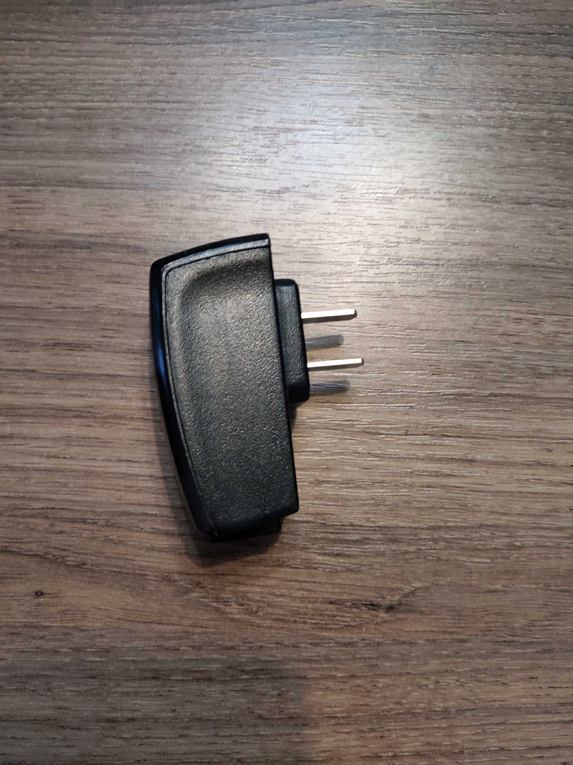 Сетевое зарядное устройство (с USB, американская вилка)
