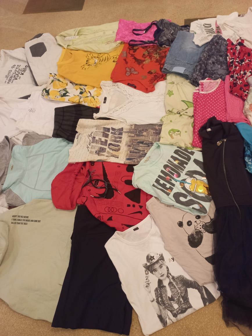 Продам / вещи для девочек / .