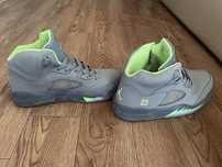 Кроссовки jordan 5 40 размер продам срочно, обувал пару раз.