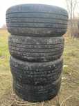 Продам новые шины 215/50 R17