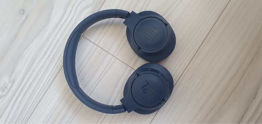 Продам новые наушники за 35 тыс .