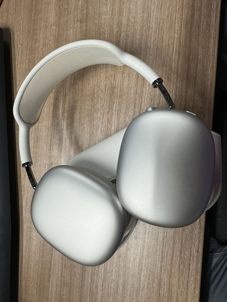Airpods Max white