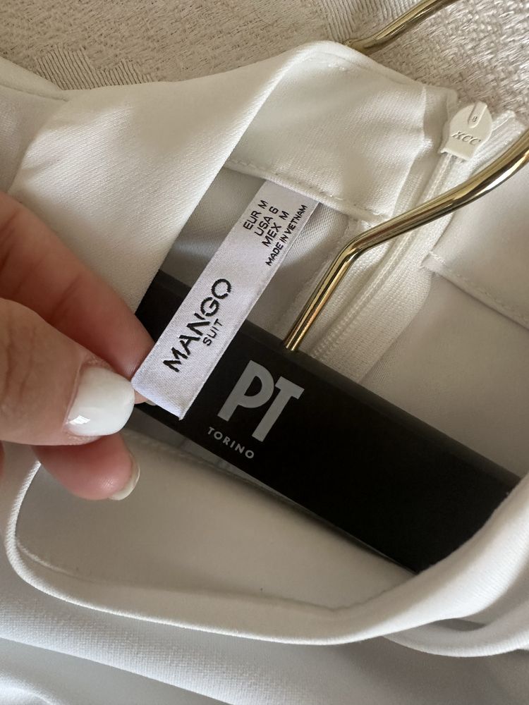 Продам  черно белое.  Платье Mango