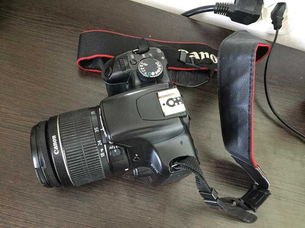 Продам почти новый, отличный цифровой фотоаппарат CANON 450D.
