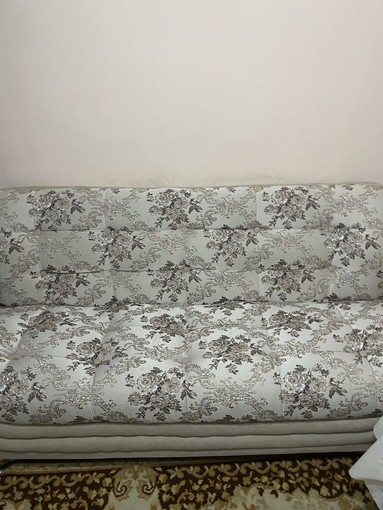 Продам диван в отличном состоянии