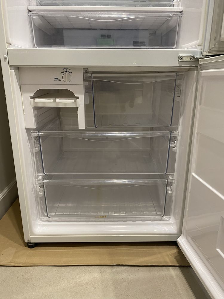 Холодильник Panasonic