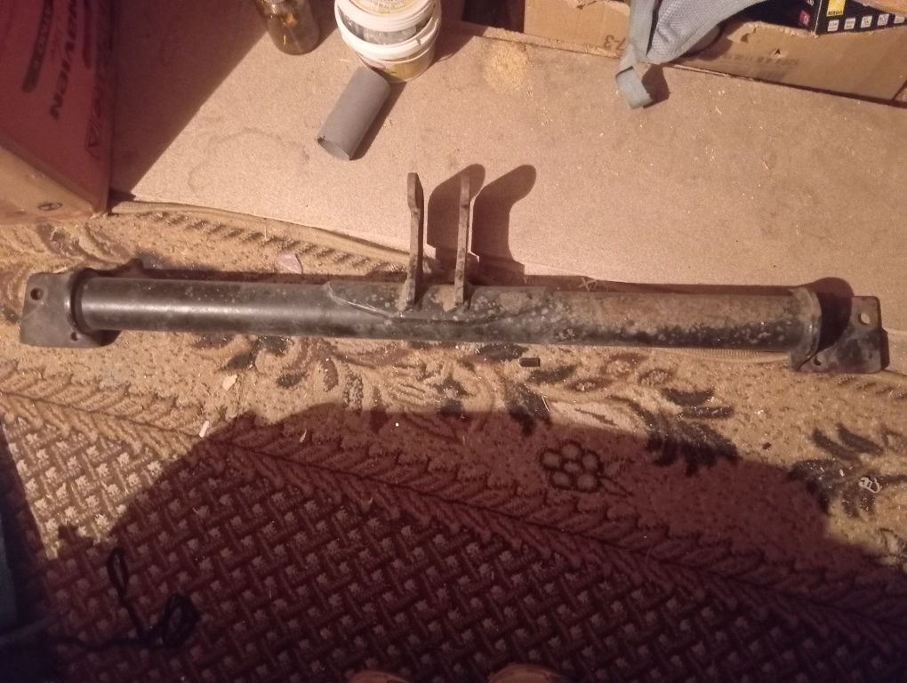 Продам срочно  фаркоп на лег авто