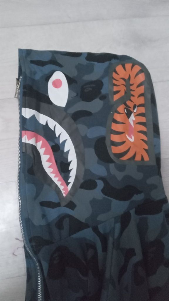 Зипка Bape Shark style б/у нормис
