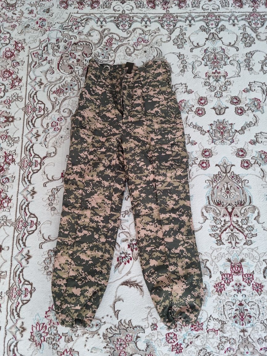 Срочно продам брюки утеплённые (ватники