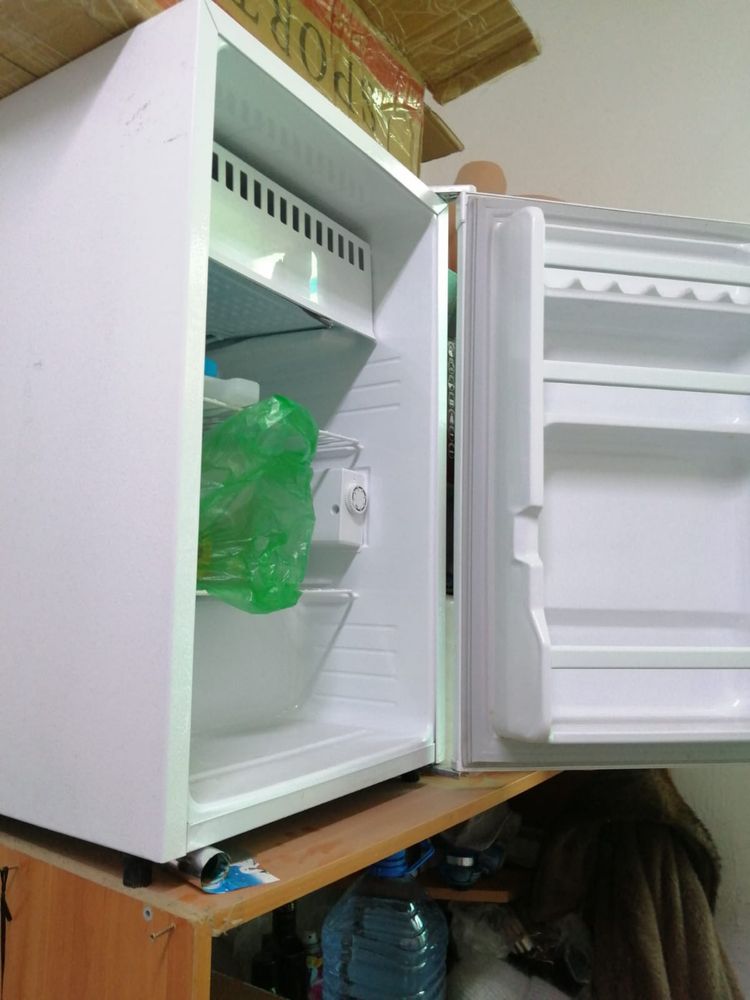 Продам холодильник для офиса