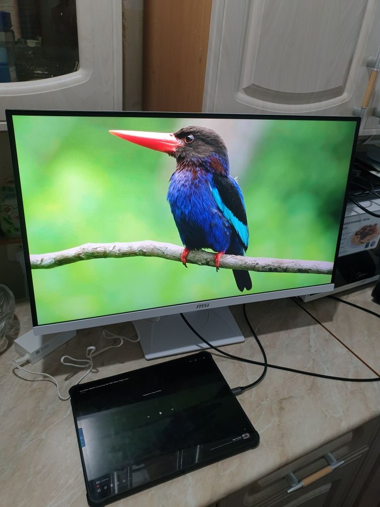 Монитор MSI mag274qrfw